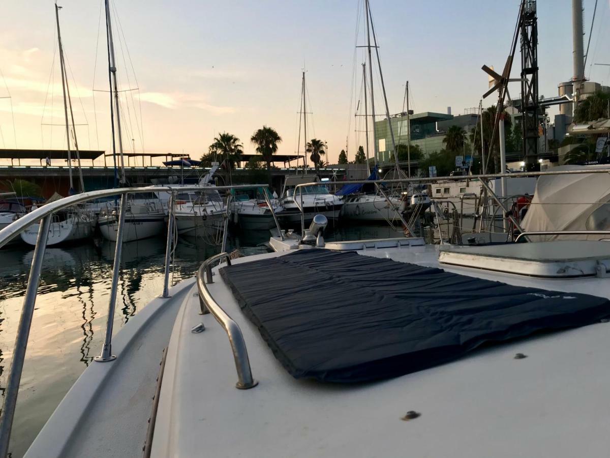 Yacht Experience Barcelona Hotel Sant Adria de Besos Ngoại thất bức ảnh