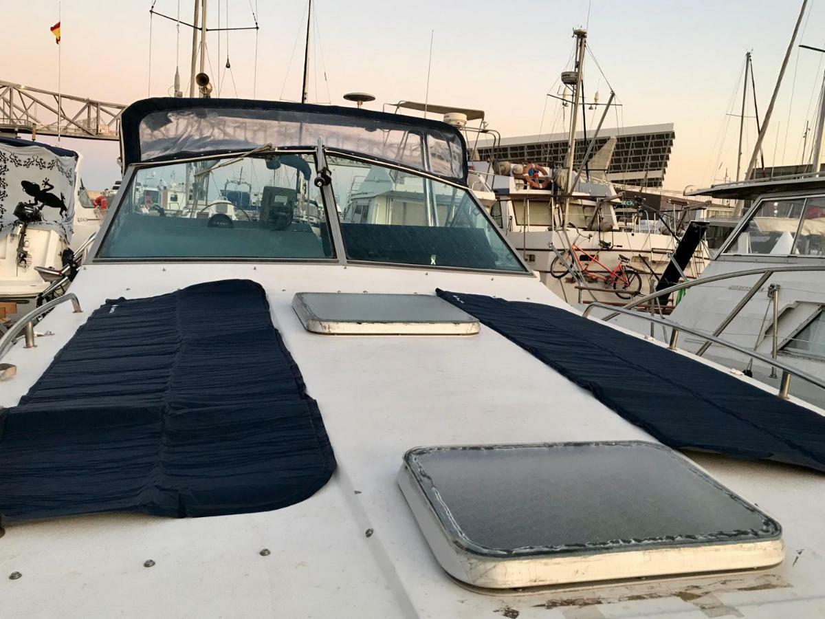 Yacht Experience Barcelona Hotel Sant Adria de Besos Ngoại thất bức ảnh